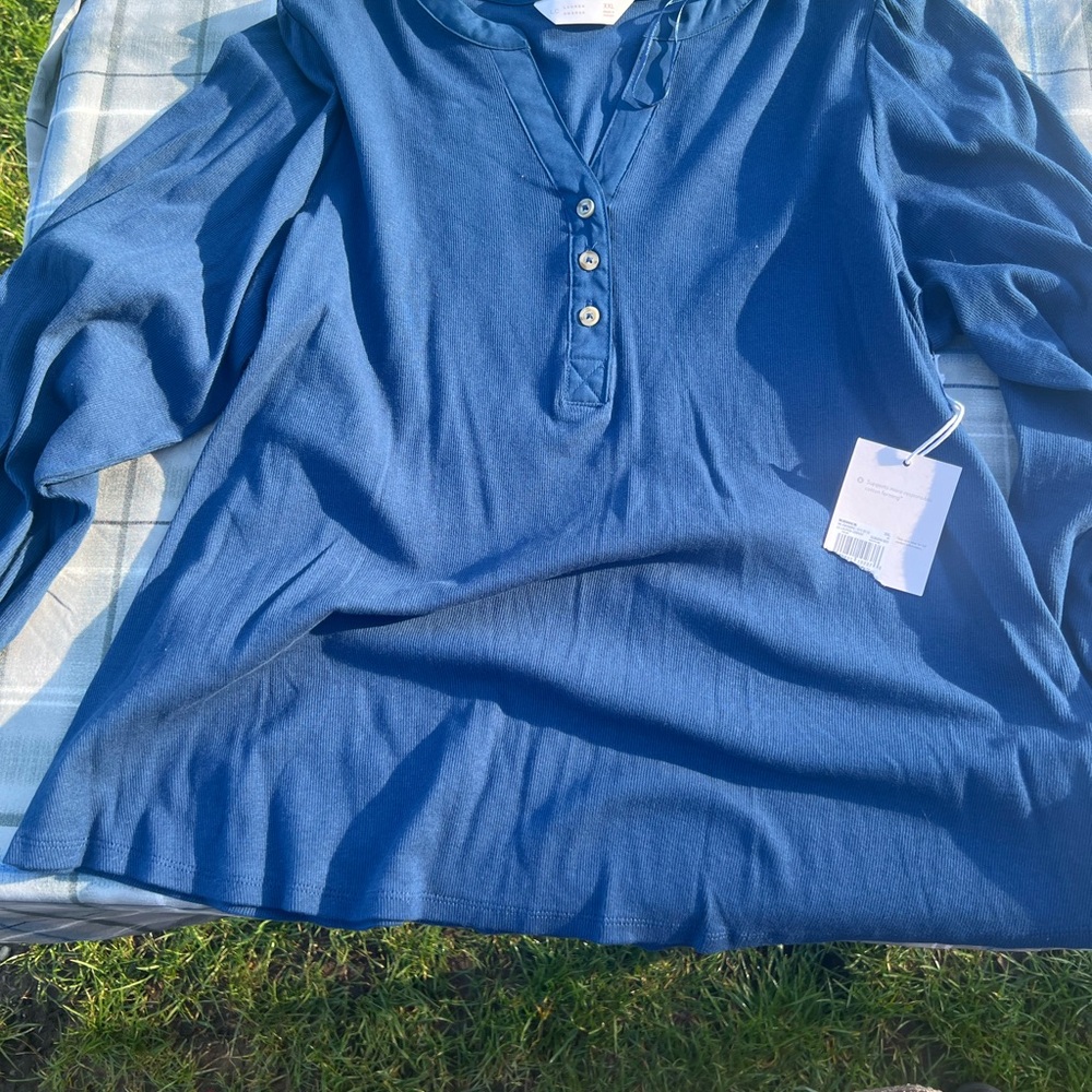 LC Lauren Conrad Long Sleeve and other long & short sleeves mix shirts